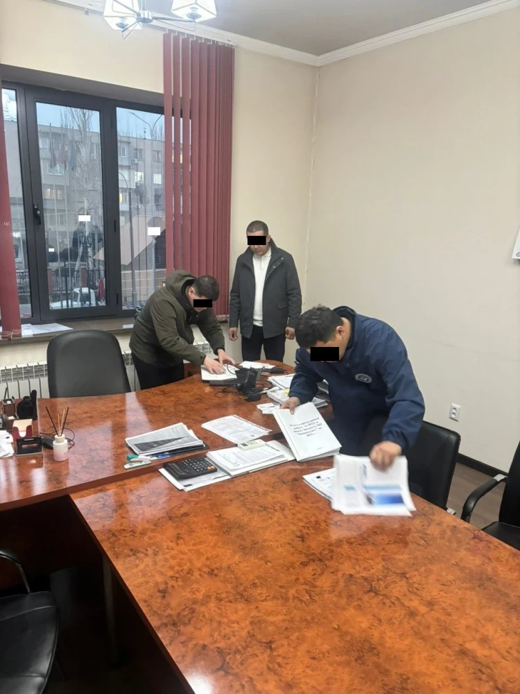 Officials from 'Bishkeksvet' accused of corruption and detained