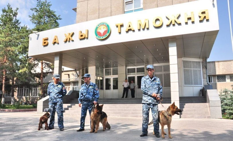 The Customs of Kyrgyzstan Revealed the Fact of Concealment of Goods in Cement Trucks Arriving from China