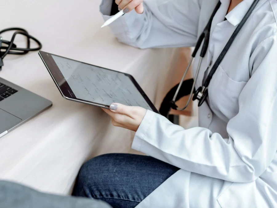 The Ministry of Health of the Kyrgyz Republic suspended the operations of 263 private clinics