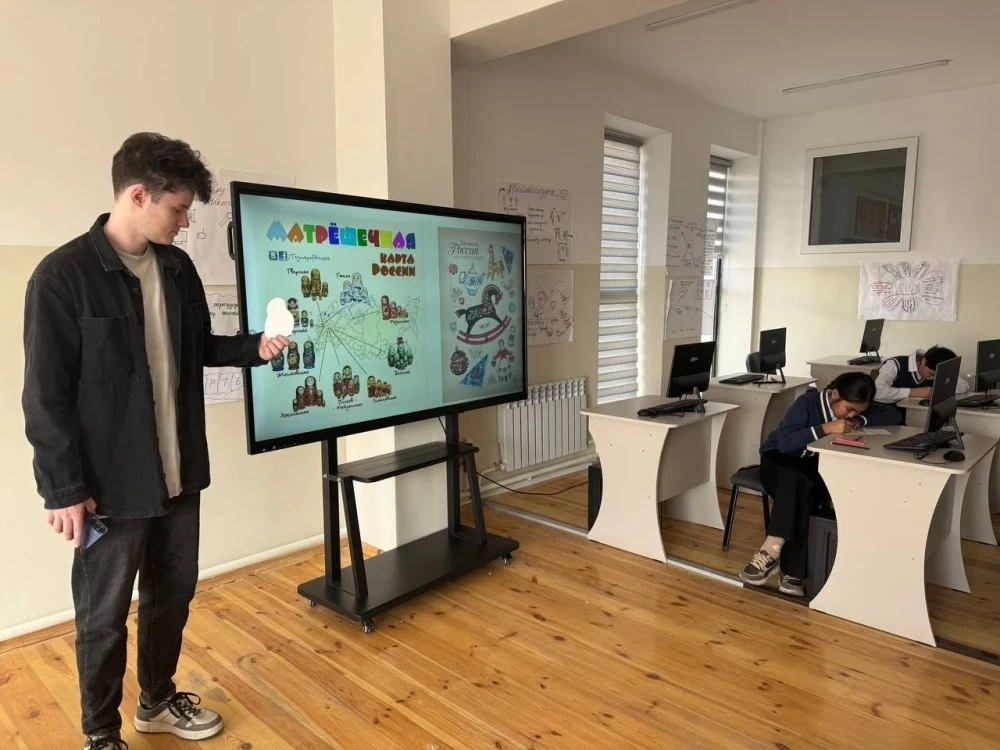 "Cheers to Russia!" in Osh: Stories of Volunteers Who Made the City Their Home