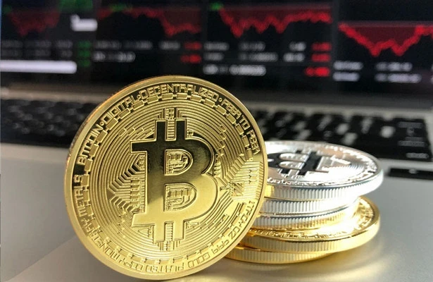Standard Chartered Bank Lowers Bitcoin Forecast. What Will the Cryptocurrency Rate Be in 2025 and 2026?
