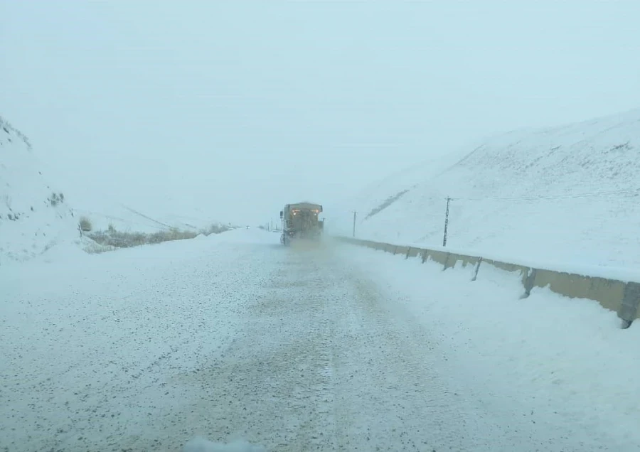 Ministry of Transport: The blizzard on the Naryn-Torugart highway has not subsided