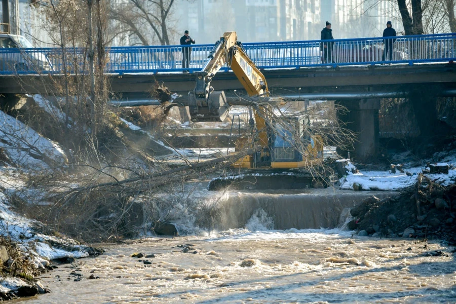 Mountains of Trash. 107,000 Tons of Waste Removed from the Alamidin and Ala-Archa Rivers in Bishkek
