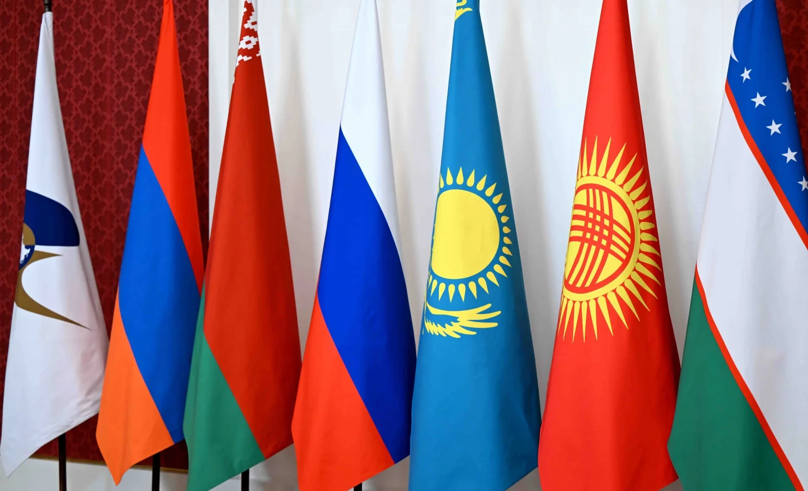 Kyrgyzstan Calls on the EAEU to Create Modern Production Chains