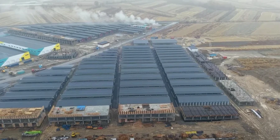 Мэр Ош шаарында "Келечек" базарын жазга чейин көчүрбөй турган болду