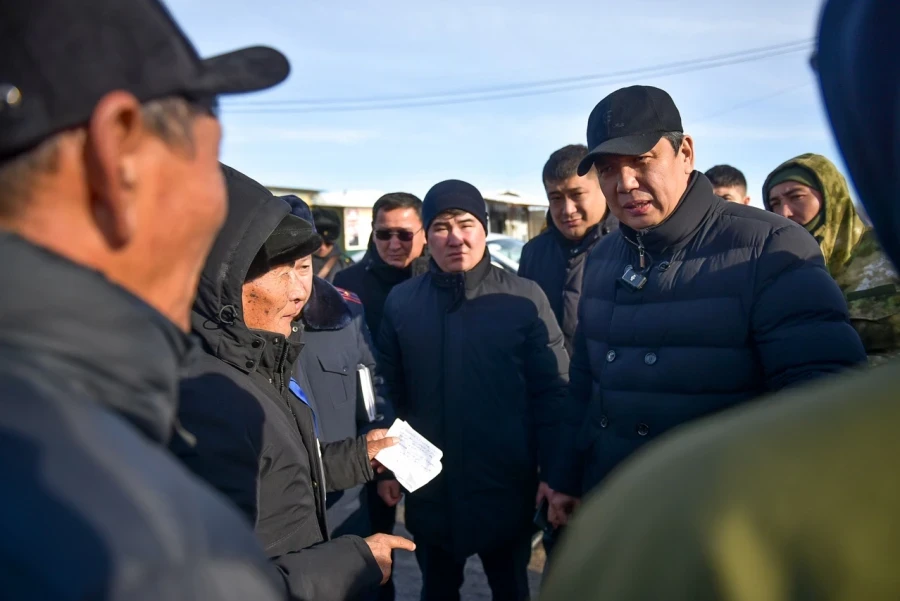 Мэр Бишкека поручил принять меры к таксистам, которые работают нелегально