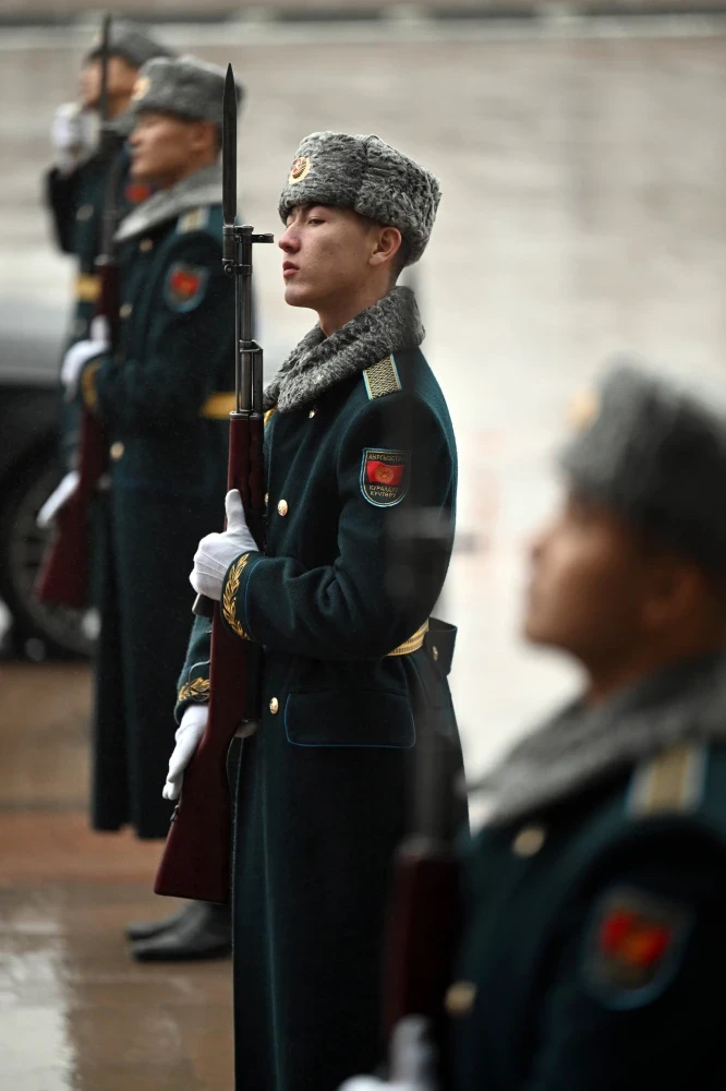 Садыр Жапаров Япониянын жаңы элчисин кабыл алды Рюити Хирано