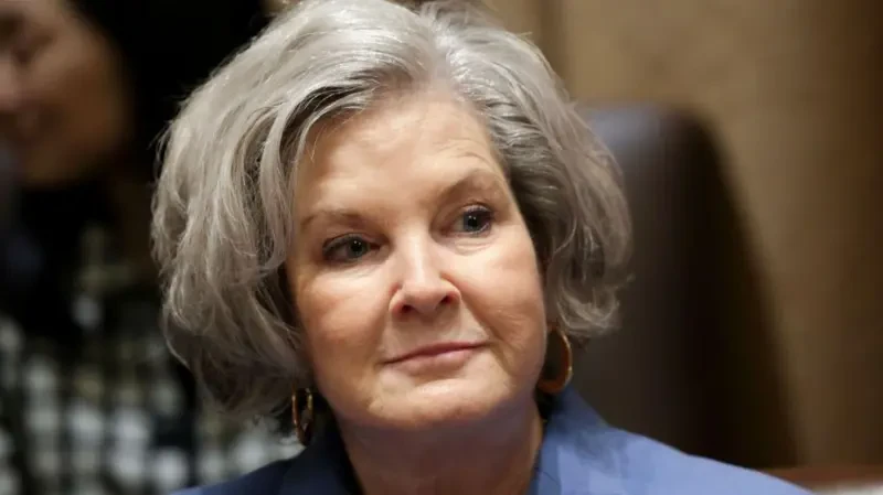 Белый үйдүн аппаратынын башчысы Маск жана Вэнс тууралуу кескин пикирлеринин контексттен чыгарылганын билдирди