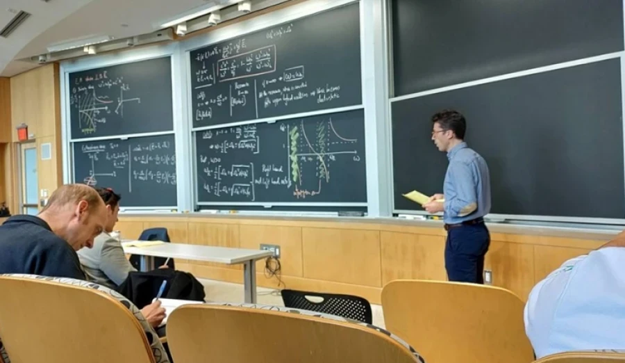 In the USA, nuclear physics professor Nuno Lureiro killed