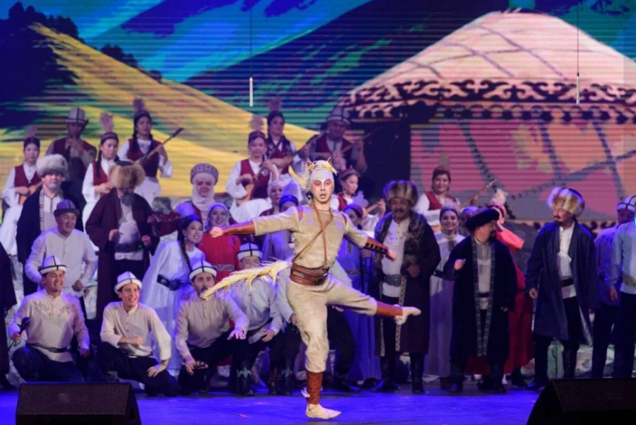Ethno-musical 'Raymaly and Begimai' shown in Moscow