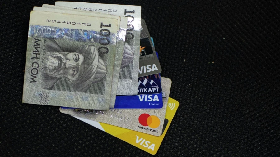 Kyrgyzstanis lost almost 11 million soms from bank cards