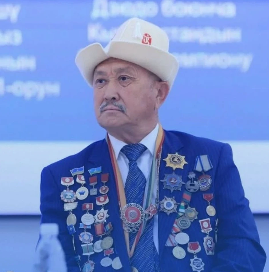 A weightlifting tournament in memory of Kanybek Osmonaliyev will be held in Bishkek.