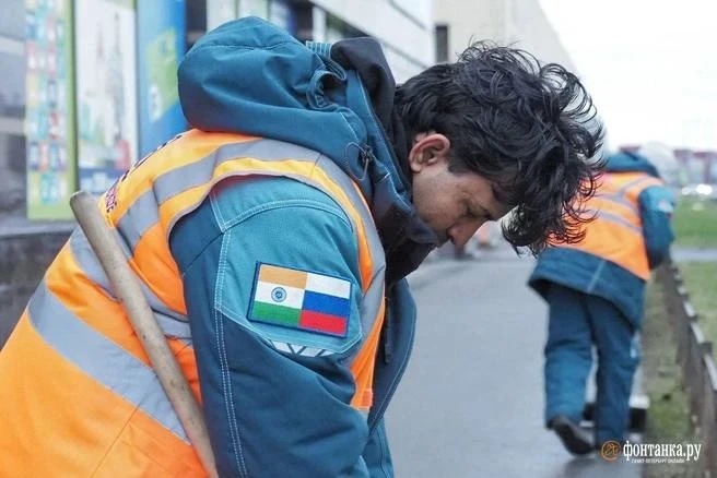 Instead of Our Own. Migrants from India Have Started Working as Janitors in St. Petersburg