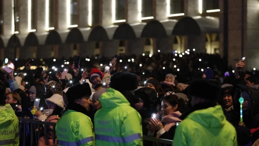 Police officers wanted to attend the Jay Sean concert in Bishkek without tickets.