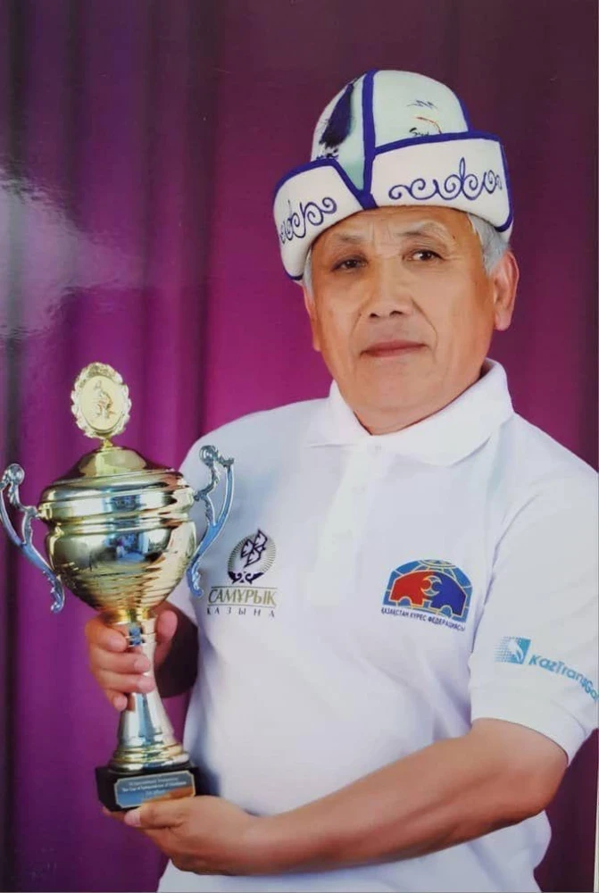 The honored coach of Kyrgyzstan, Juzup Kalilov, has passed away.
