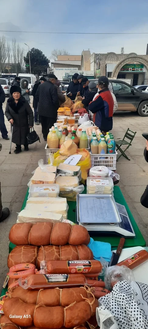Мясо яка по 600 сомов. В Тонском районе прошла сельскохозяйственная ярмарка