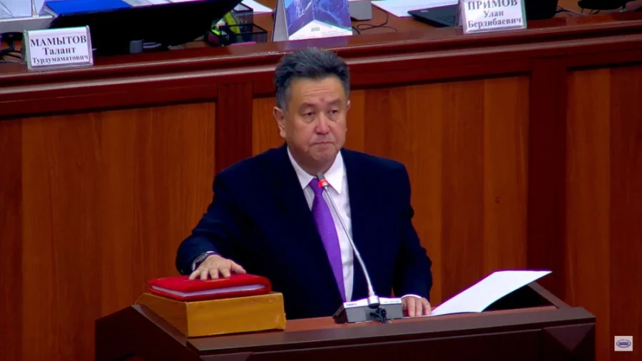 Президенттин өкүлү ЖКда Счеттук палатасынын аудитору Рыскулиевди жумуштан бошотуу тууралуу айтып берди