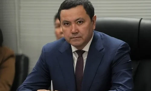 Кыргызстандын Саламаттык сактоо министрлиги онкологиялык бейтаптар үчүн «Китруда» дарысын сатып алуунун максатка ылайыктуулугуна шек келтирди