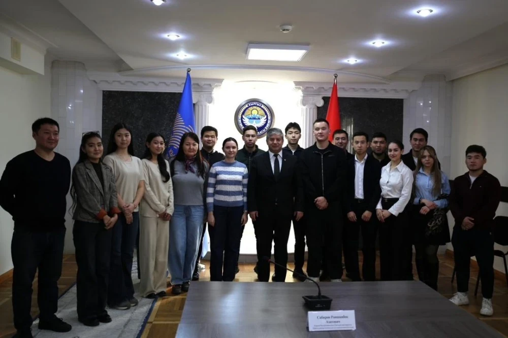 Sabirov spoke to KRSU students about the role of investments in the country's development