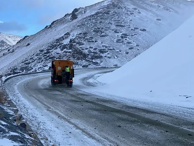 Минтранс: Все перевалы открыты, ограничения для транспорта сняты