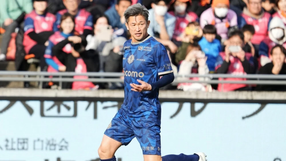 Kazue Miura will continue his career for one more season