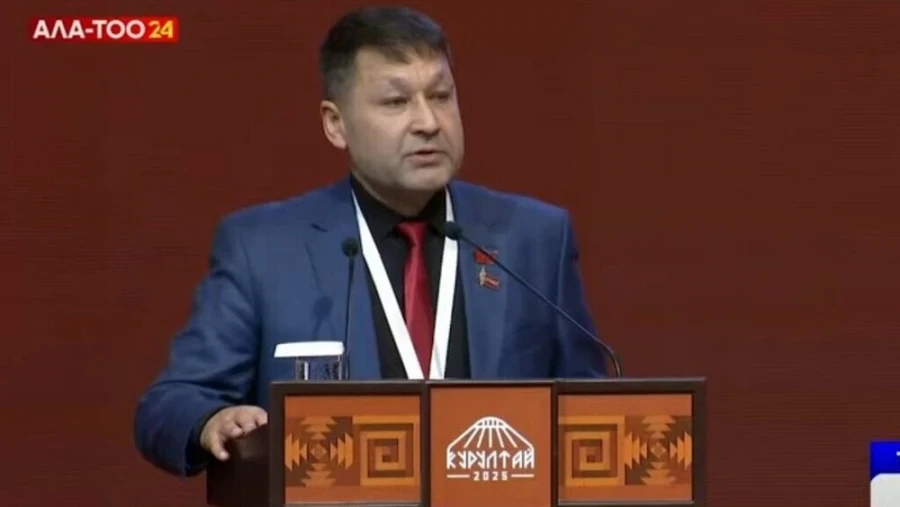 Бишкектен делегат: Өлүм жазасын кайтарып, шаардагы райондордун аттарын акыры өзгөртсөңүздөр!