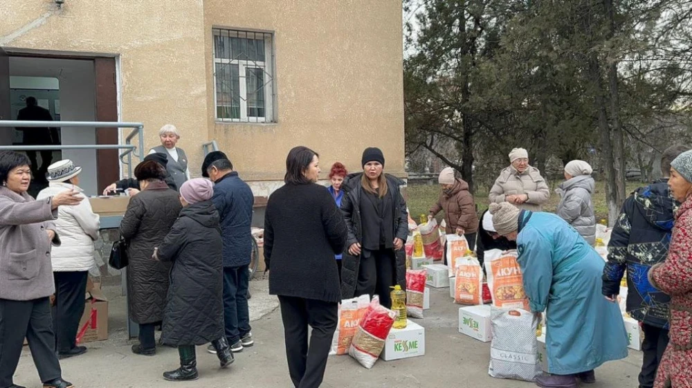 300 families in Bishkek received food assistance for the New Year