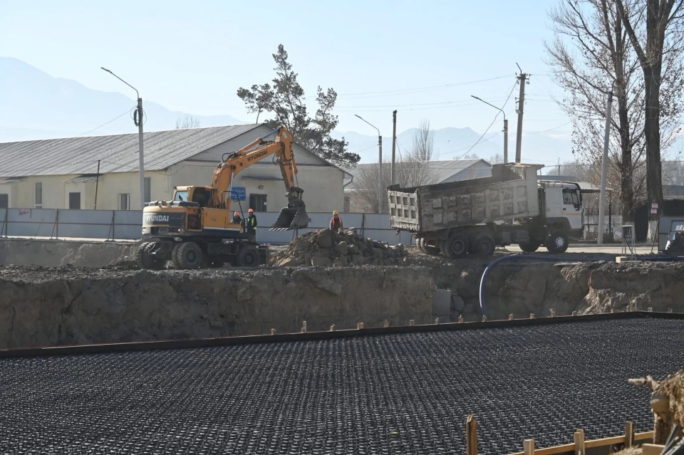 A New Hospital Will Be Built in Kochkor: The Minister Familiarized Himself with the Progress of the Work