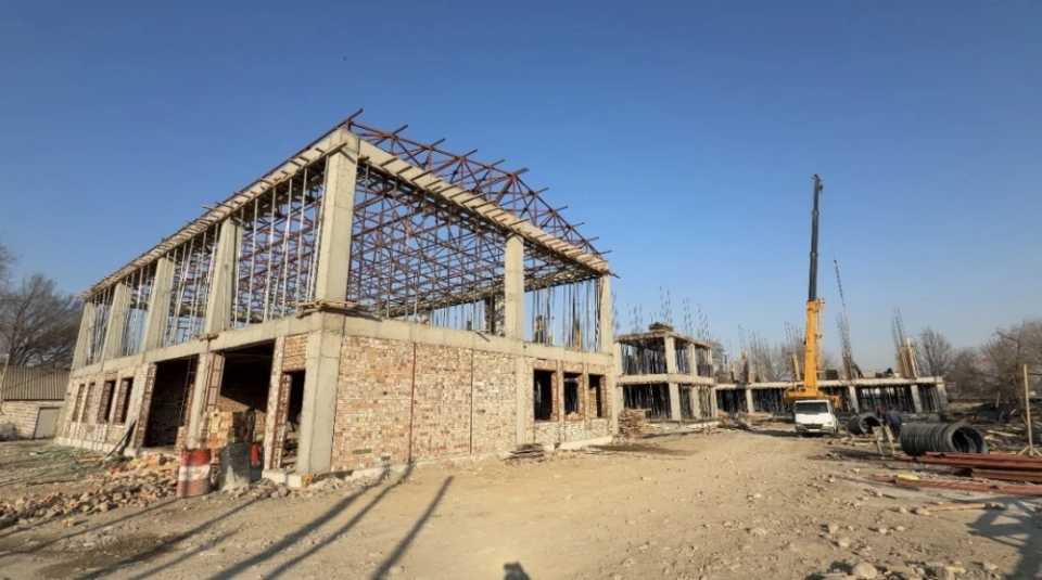 How the new building of school No. 23 in Bishkek is being constructed. Photos