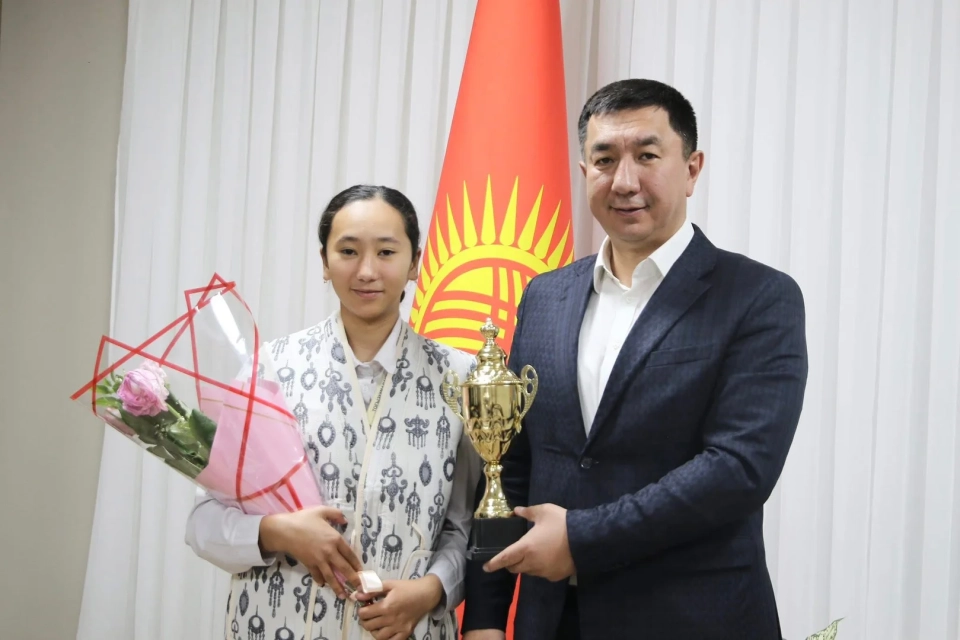 Tilek Tekebaev awarded athletes who won at the world championships
