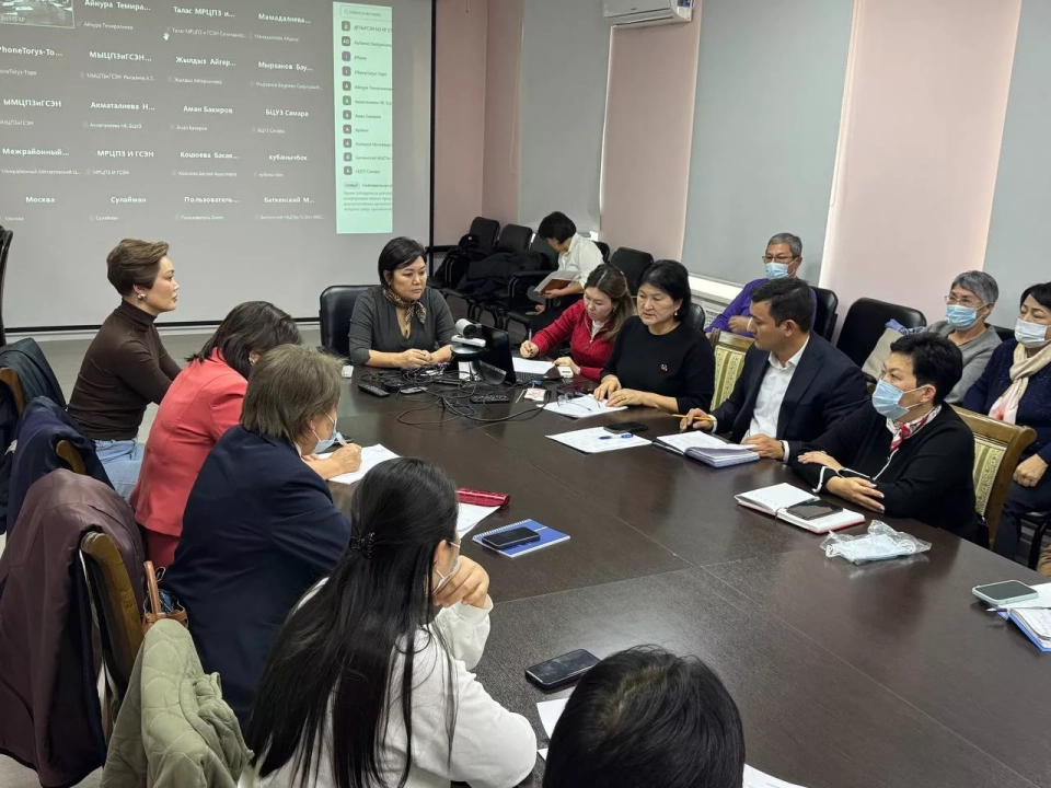 The operational headquarters for influenza recommended strengthening preventive measures not only among kindergartens and schools but also in shopping centers.