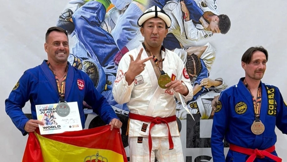Kyrgyzstani Bakyt Kadyrov Wins Gold at the World Jiu-Jitsu Championship