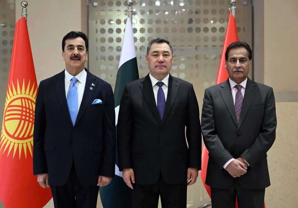 Sadyr Japarov met with the Speaker of the National Assembly and the Chairman of the Senate of Pakistan