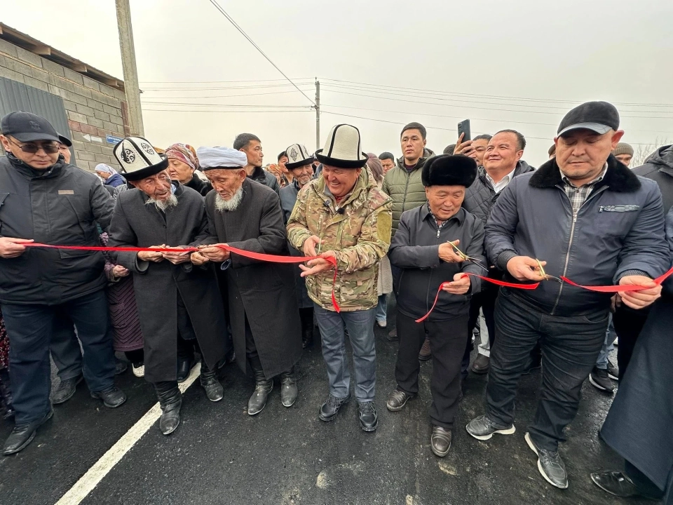 In Osh, the main streets of two residential areas have been repaired