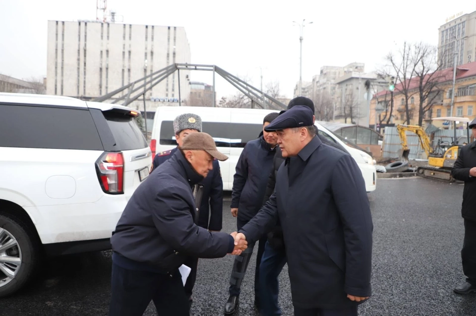 Tashiev demanded the dismantling of structures near TSUM that narrow the roadway