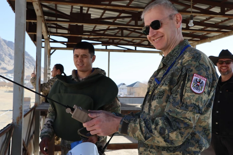 Kyrgyz Border Guards Trained to Counter Explosive Threats