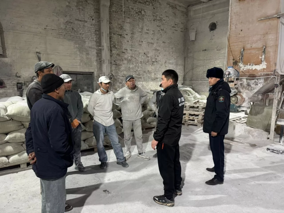 Чүй облусунда милиция «Чет элдик» рейд өткөрүүдө. Непалдын эки жараны депортацияланды.