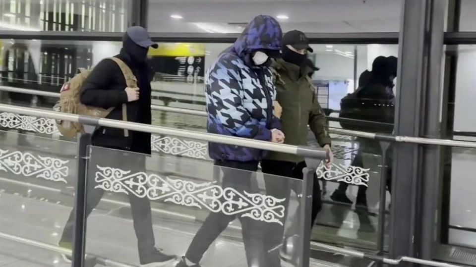 Казакстанда экстра-класстагы киллер этапталып, анын эсебинде Кыргызстандагы бир катар буйрутма өлтүрүүлөр бар