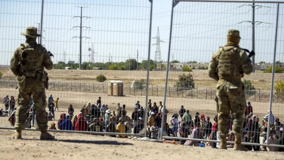 АКШда бир жылда 2,5 миллион мыйзамсыз мигрант кетти