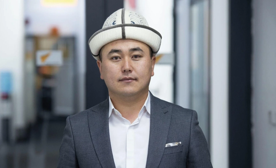 «Манас» театрынын директору убактылуу кызматынан четтетилди