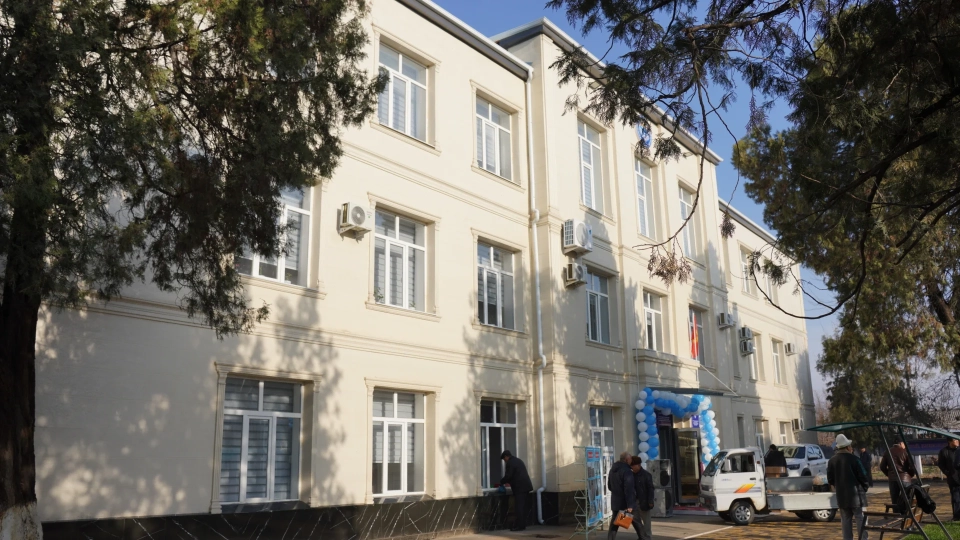 In Kara-Suu, a cotton processing station has reopened after repairs