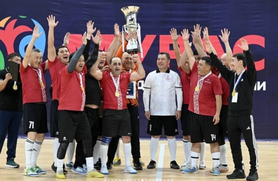 В Бишкеке завершился футбольный турнир "Мурас"