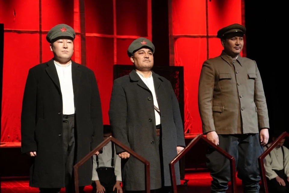 In Bishkek, a presentation of the seven-volume work "Eshe Naaly Arabayev" took place.