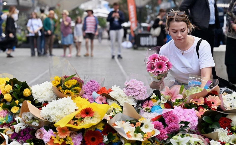 Теракт в Сиднее. Нападавшими на людей на пляже были отец и сын