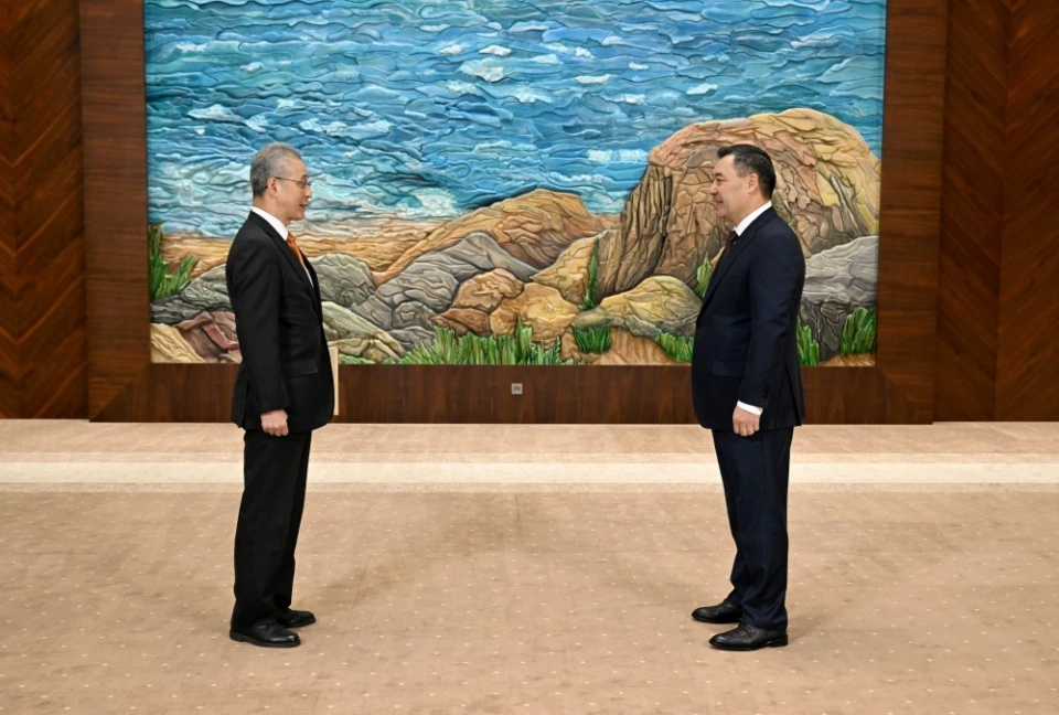 Садыр Жапаров принял нового посла Японии в КР Рюити Хирано