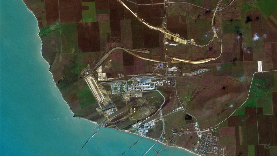 Украиналык учкучсуз учактар Краснодар крайындагы РФнын ири мунай портуна жайгашкан причалдарга жана кемелерге кол салды, - жергиликтүү бийликтер