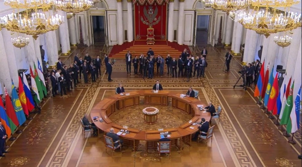 An informal CIS summit is taking place in St. Petersburg