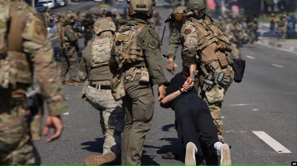 В США до $3 тысяч увеличили выплаты нелегальным иммигрантам за добровольный выезд из страны