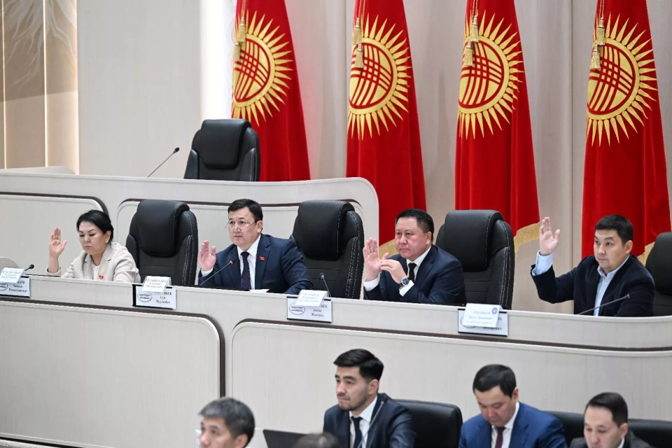 The committees of the Jogorku Kenesh approved in three readings the bills concerning the republican budget.