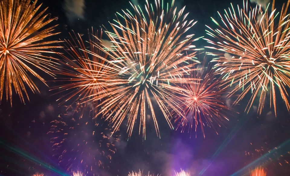 Безопасный праздник: врачи рассказали, чем вредны фейерверки